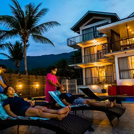 Av Suites Puerto Galera Exterior photo