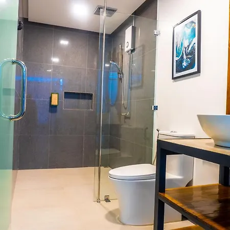 Av Suites Puerto Galera Exterior photo