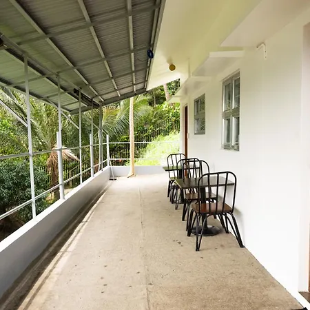 Av Suites Puerto Galera Exterior photo