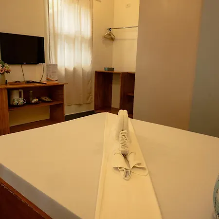 Av Suites Puerto Galera Exterior photo