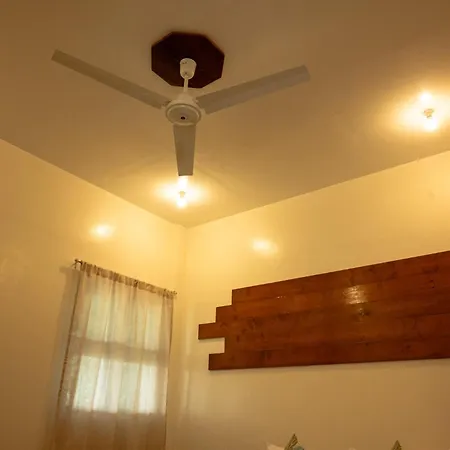 Av Suites Puerto Galera Exterior photo