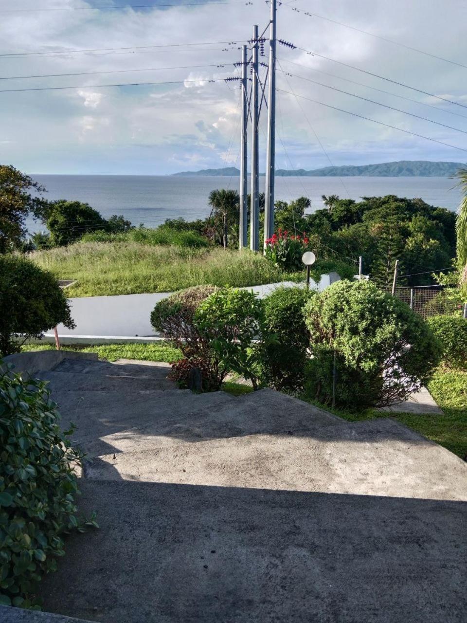 Av Puerto Galera