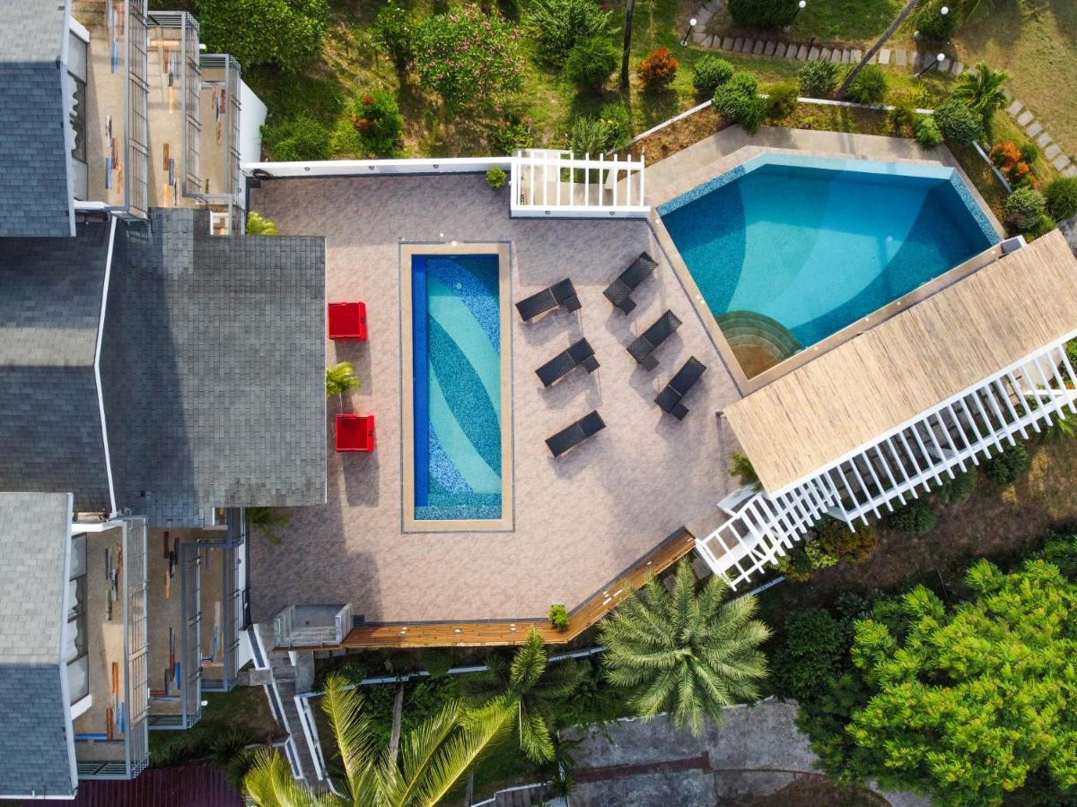 Av 5* Puerto Galera