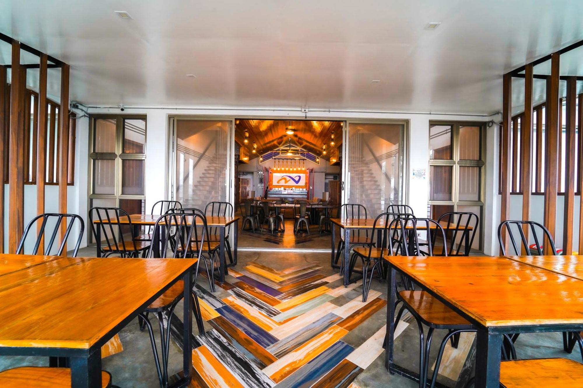 Hotel Av 5*