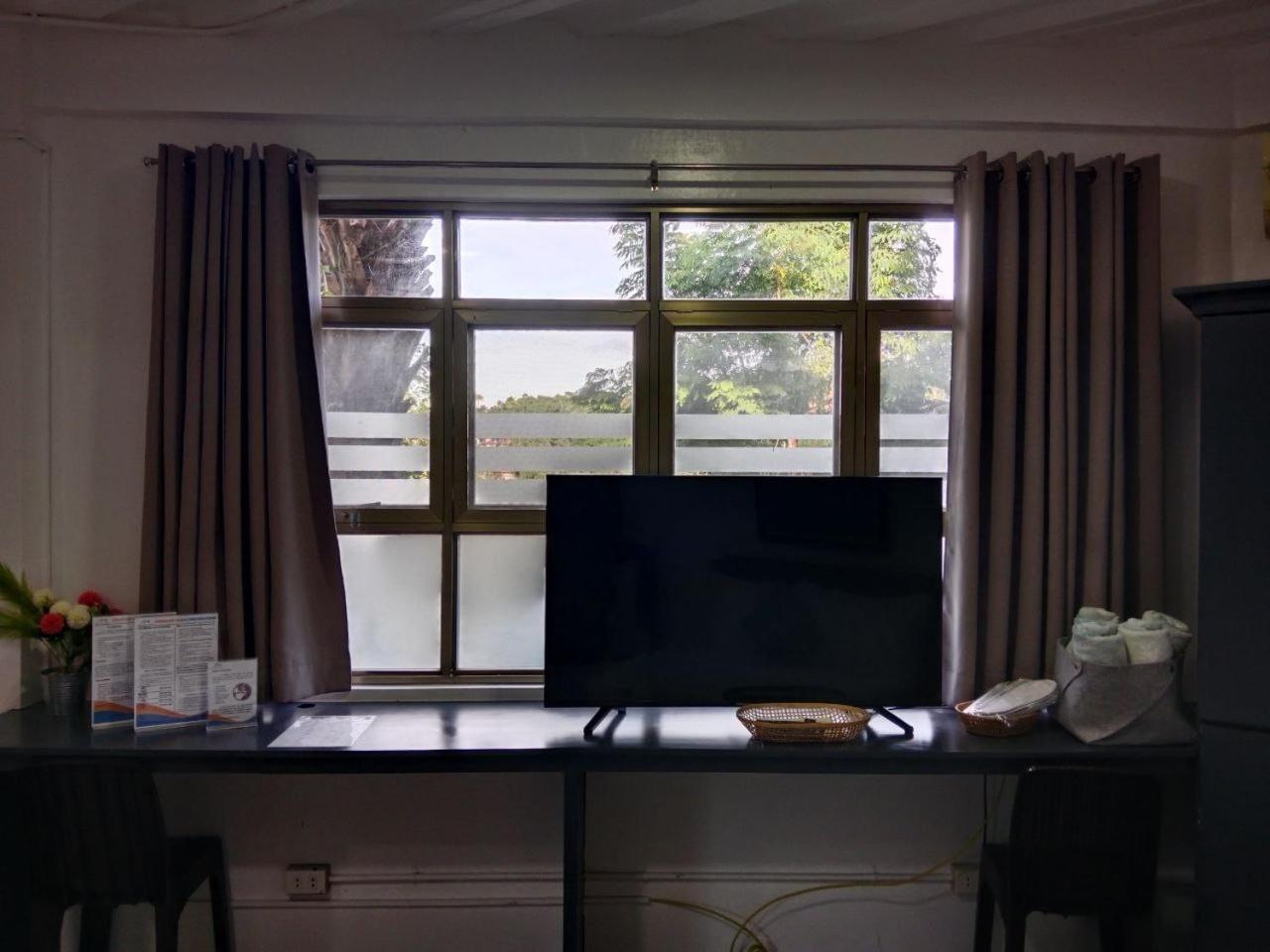 Av Hotel Puerto Galera