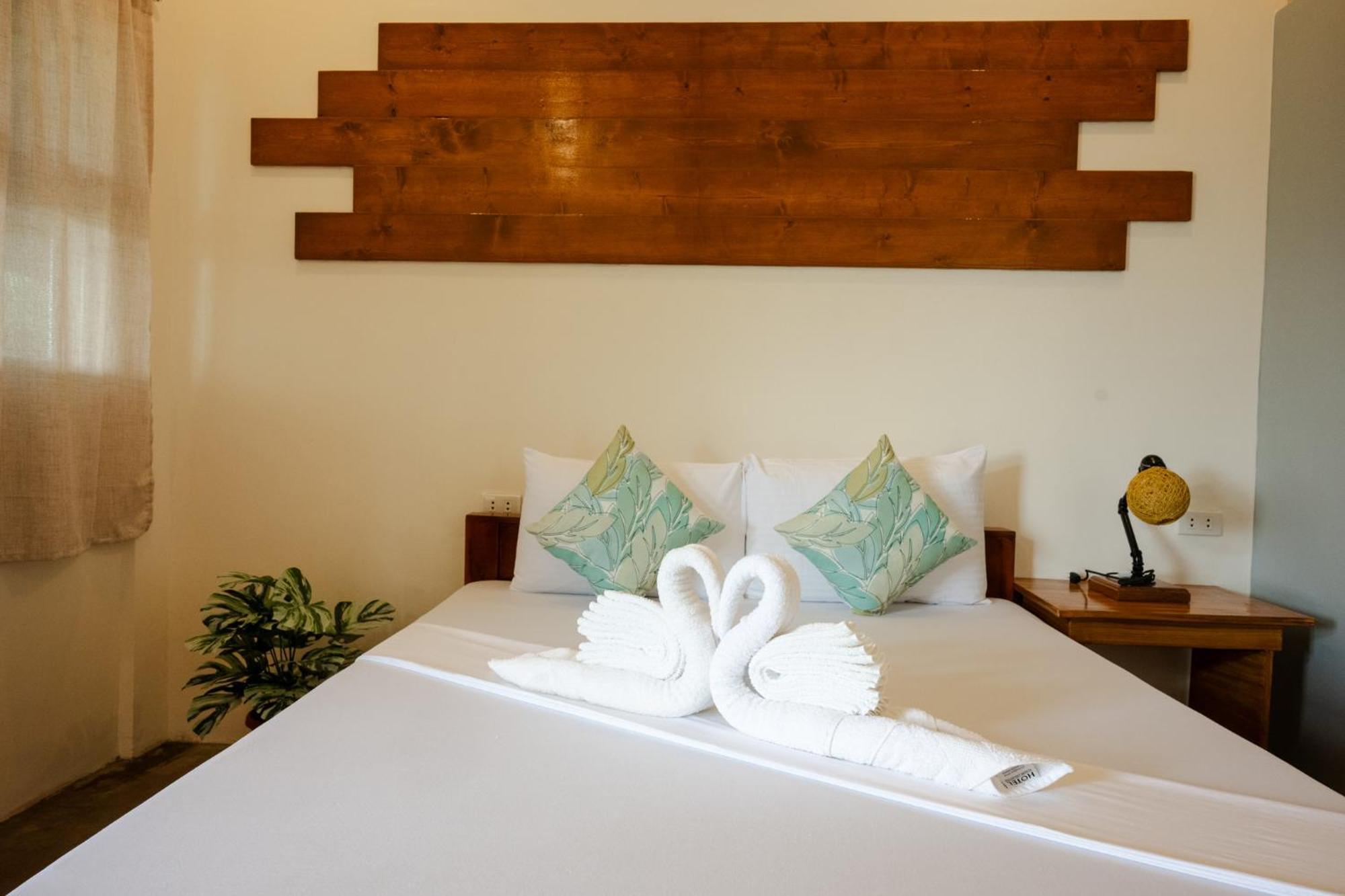 Hotel Av Puerto Galera